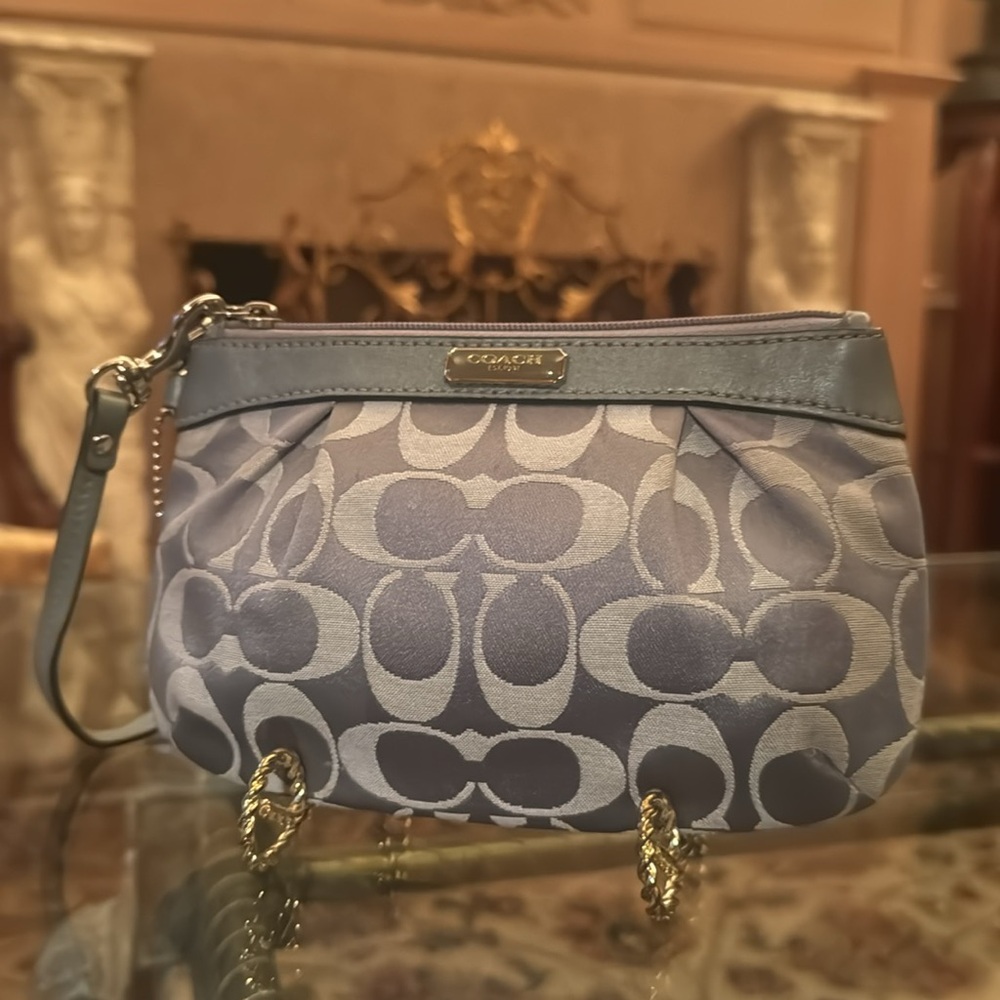 Coach wristlet with coach tag - Picture 2 of 7